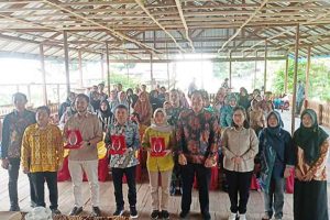 Disperindagkop UKM Beri Pelatihan dan Pengembangan Desa EKI di Desa Lalang