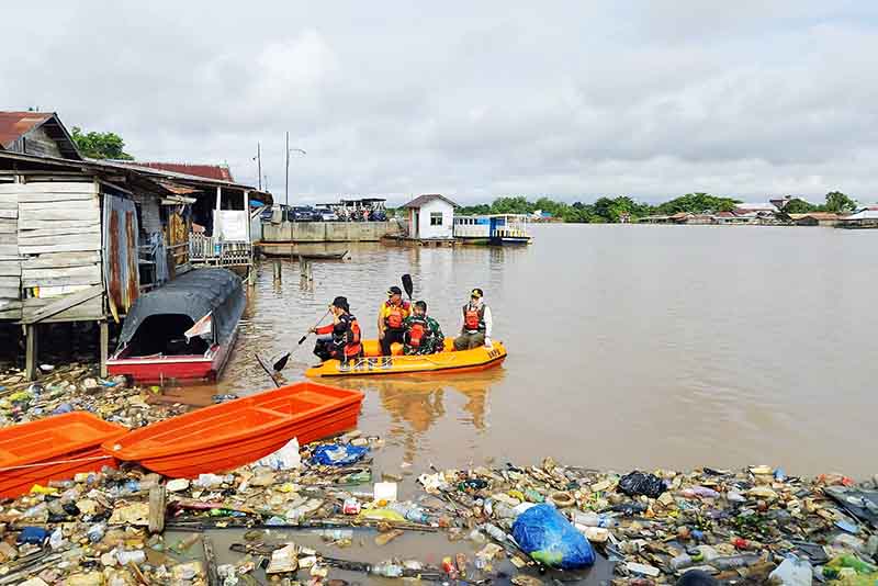 Pj Wali Kota Palangka Raya dan Forkopimda Gelar Aksi Bersih-Bersih di Kawasan Puntun