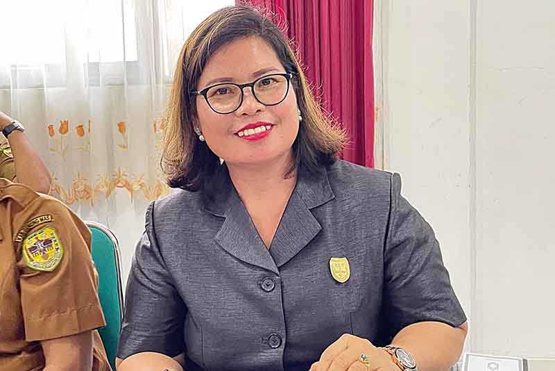 Anggota DPRD Gumas Lelie.
