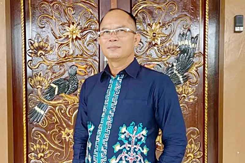 Anggota DPRD Kabupaten Katingan, Esenhover, A.Md