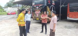 Dishub Kobar Gelar Inspeksi Keselamatan Kendaraan di Pool PO Logos 