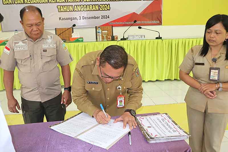 Pemkab Salurkan Bantuan Keuangan Parpol Tahap II