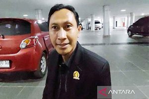 Pemerintah Diminta Permudah Masyarakat Membayar Pajak