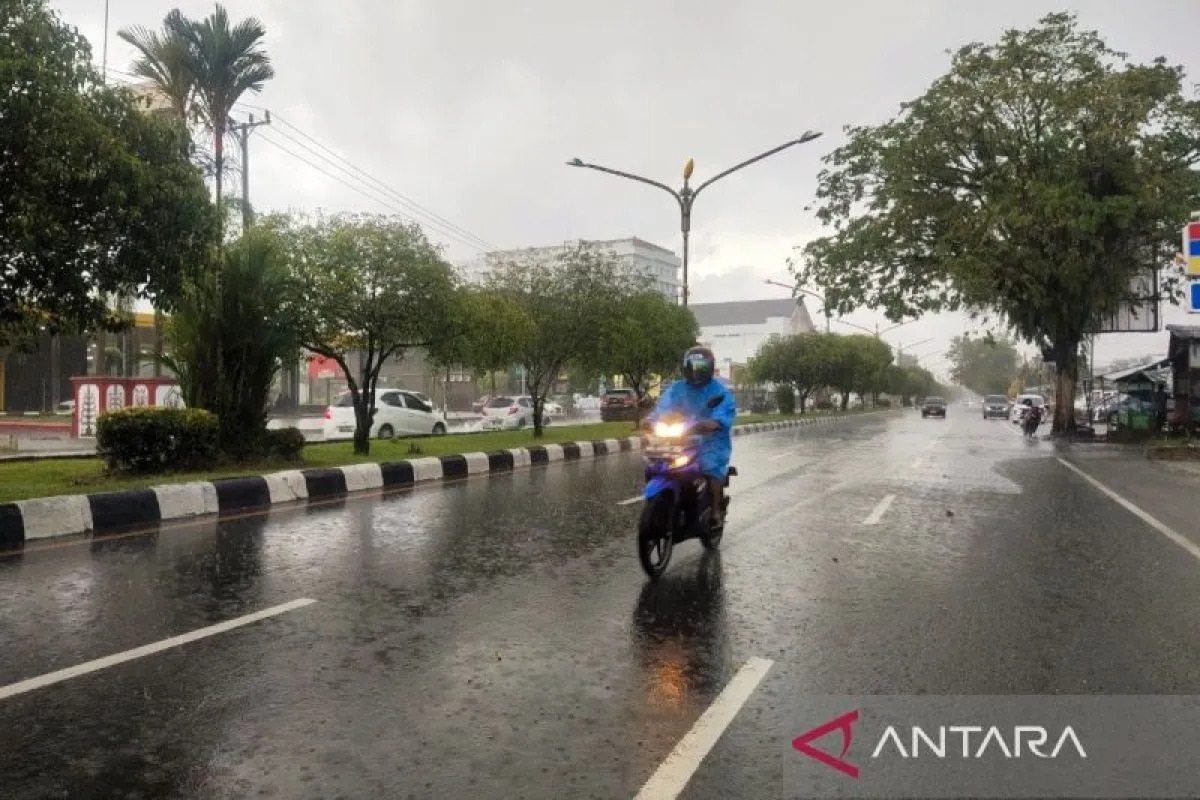 BMKG-Ingatkan-Warga-Waspada-Cuaca-Ekstrem