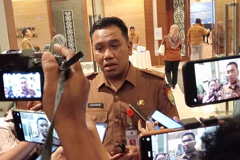 Kadisbun Provinsi Kalteng, Rizky R. Badjuri
