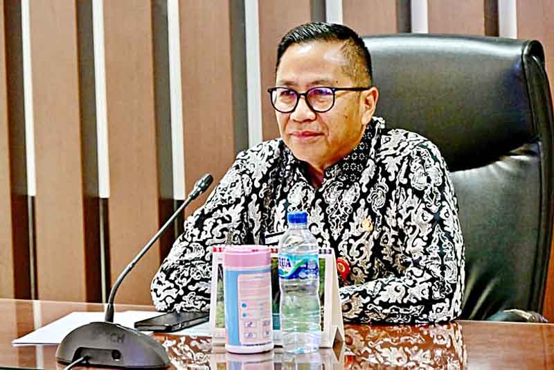 Kepala Bapperida Provinsi Kalteng, Leonard S. Ampung