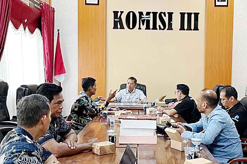 Komisi III Gelar RDP Bersama Dishub dan Kominfo