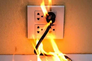 Korsleting Listrik, Sonic Chicken Nyaris Ludes