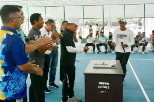 Pj Bupati Sukamara Resmikan Lapangan Tenis Indoor 
