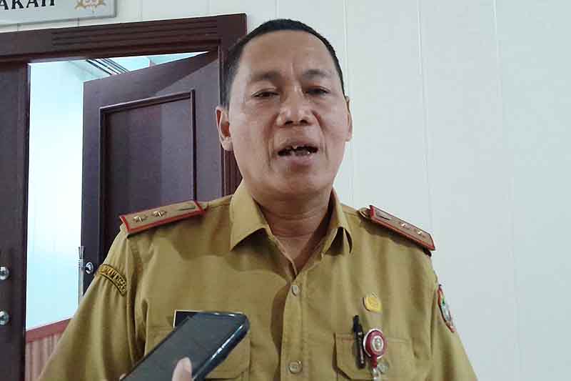 Sahli Gubernur Bidang Ekonomi, Keuangan dan Pembangunan, Yuas Elko saat diwawancara
