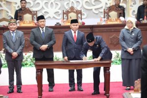 Pengumuman Usul Pemberhentian dan Pengesahan Calon Gubernur