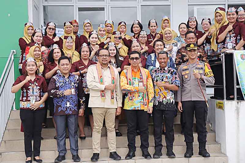 Wakil Kepala Staf Kepresidenan Kunjungi Puskesmas Kasongan I