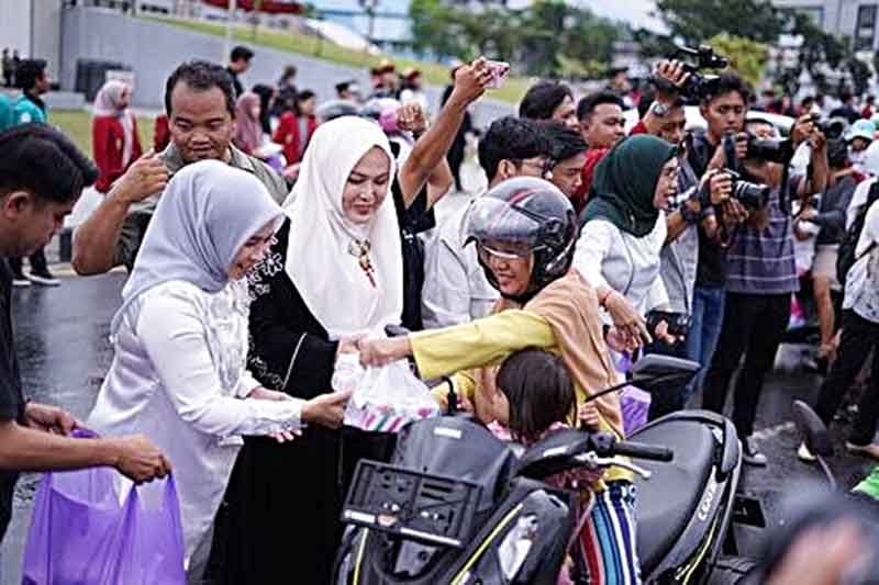 Bagi Takjil dan Lomba Dakwah Ekonomi Syariah Dilaksanakan Sehari