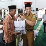 Bupati Pulpis Safari Ramadan di Masjid Al Falah Desa Maliku Baru 