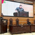 Dewan Gelar Paripurna Mendengarkan Jawaban Eksekutif