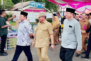 Didampingi Wakil Bupati, Bupati Kapuas Kunjungi Pasar Ramadan 