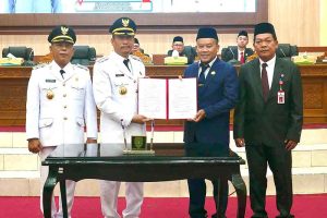 Pj Bupati Sukamara Serahkan Jabatan dan Tugas Kepada Kepala Daerah Definitif 