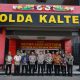 FOTO TERRY/PE FOTO BERSAMA: Kapolda Kalteng Irjen Pol Iwan Kurniawan dan jajaran foto bersama usai menerima audiensi Kakanwil Ditjenpas Kalteng I Putu Murdiana dan jajaran, beberapa waktu lalu.
