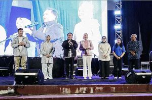 Hadiri Hiburan Rakyat Semarak Hari Kemenangan di Pangkalan Bun