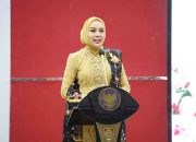 Peringati Hari Kartini Gelar Fashion Show Pakaian Nasional 