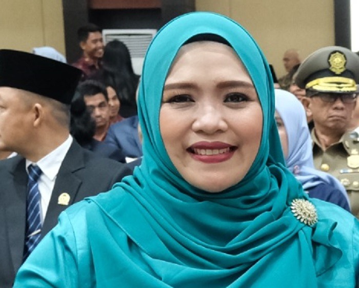 Wakil Ketua I DPRD Murung Raya Dina Maulidah