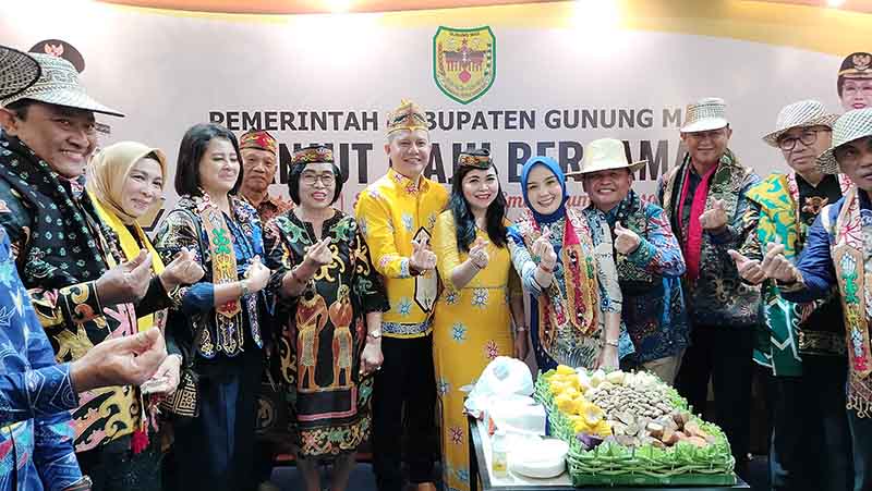 Batik Khas Gumas Diminati Pengunjung, Bupati Mencerminkan Budaya Kami