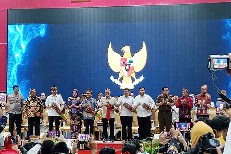 Minta Dukungan Pempus Percepatan Pembangunan Daerah
