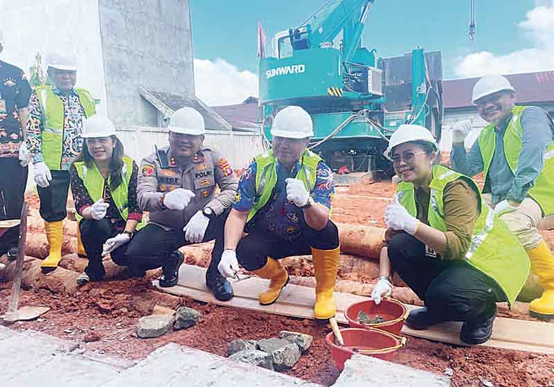 Wabup Hadiri Peletakkan Batu Pertama