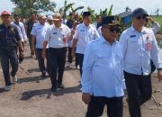 Wiyatno Prihatin Terhadap Akses Jalan Menuju Sentra Pertanian Desa Terusan