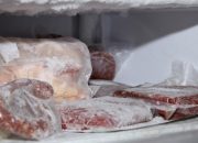 Batas Waktu Aman Simpan Daging di Freezer Menurut Ahli