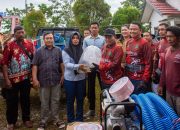 Pemda Kapuas Hibahkan Mesin Pakan dan Bibit Ikan 