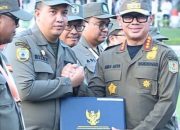 Tuntas Jalani Retret, Bupati Lamandau Peroleh Pin dan Sertifikat IPDN
