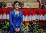 Anggota Dewan Apresiasi Lomba Membaca Nyaring