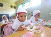 Anggaran Program Sekolah Gratis Capai Rp 180 Triliun