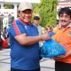 Senam Pagi dan Serahkan 300 Paket Sembako bagi PWRI