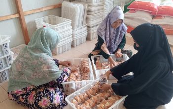 Menggenggam Harapan Lewat Roti, Memberdayakan IRT