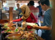 Mulai Rp 8 Ribu Ambil Nasi Sepuasnya