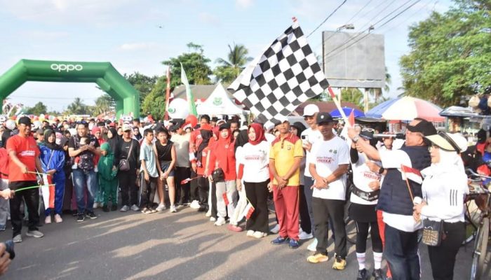 Bupati Lepas Ribuan Peserta Jalan Sehat Merdeka 2025