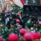4 Deretan Selebriti Turun ke Jalan