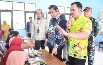 Bupati Pulpis Hadiri Launching MBG di SDN 3 Bereng