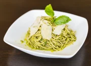 Ini Resep Spaghetti Saus Pesto yang Gurih dan Lezat