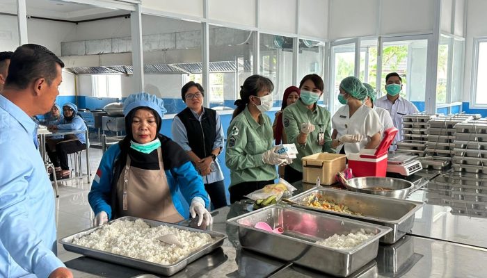 Dinkes Inspeksi Dapur SPPG Polda Kalteng