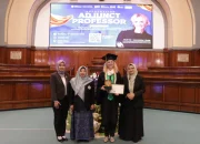 Unair Kukuhkan Profesor dari Leiden University