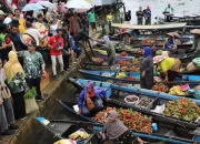 Menjelajahi Kuliner Tradisional di Pasar Terapung Banjarmasin