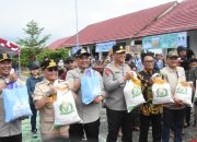 Gratiskan 300 Paket Sembako di SMAN 4 Muara Teweh