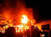 Barak Empat Pintu di Seruyan Ludes Terbakar