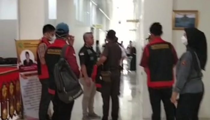 Kejaksaan Geledah Kantor Setda Pulpis