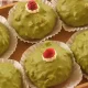 Dessert Lembut dengan Isian Matcha Cream yang Lumer