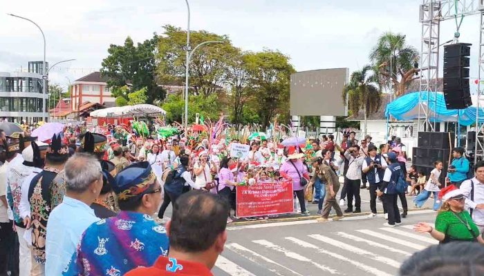Diikuti 9.000 Orang dan Membawa Pesan Damai