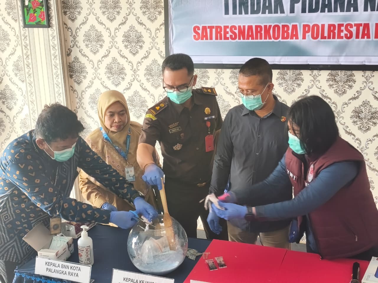 Musnahkan Tak Bersisa, Ratusan Gram Sabu dan Ekstasi Dilenyapkan
